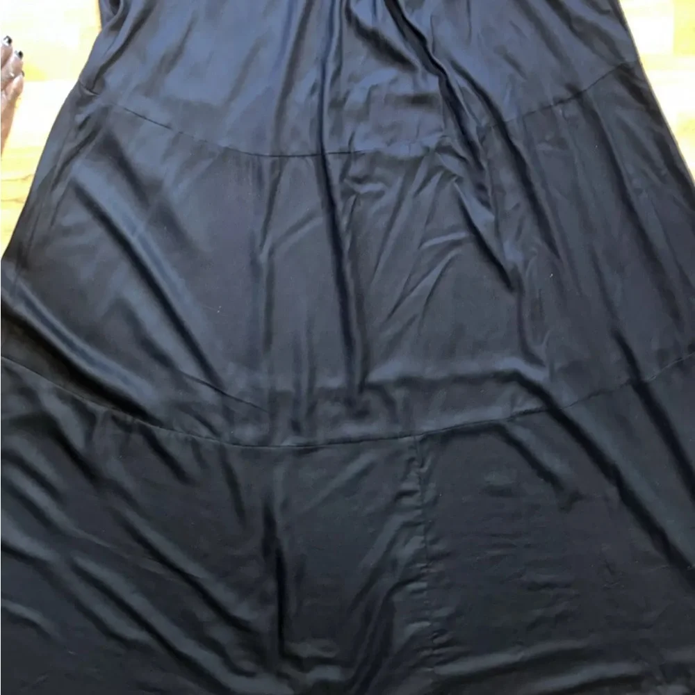 Vince Camuto Smocked Back Challis Tiered Maxi Dress - Black  Plus Size 1X New - Picture 12 of 15